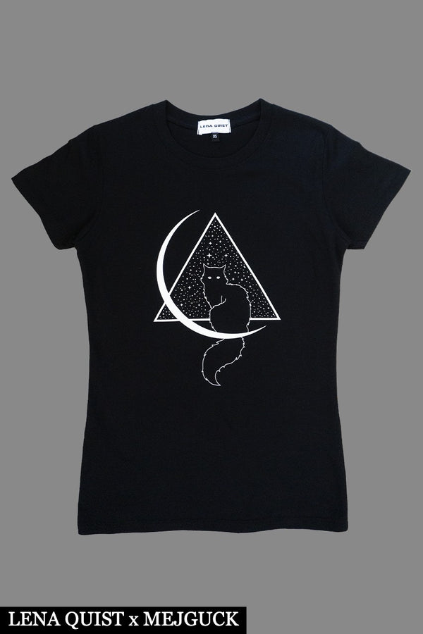 Black Sustainable Cat Print T-Shirt | Street Cat Charity T-shirt 